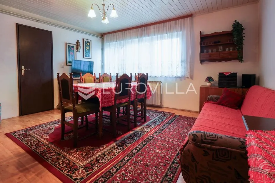 slavonski brod, mikrorajon, katnica s dva odvojena stana, dvorištem i pomoćnim objektima - slika 11