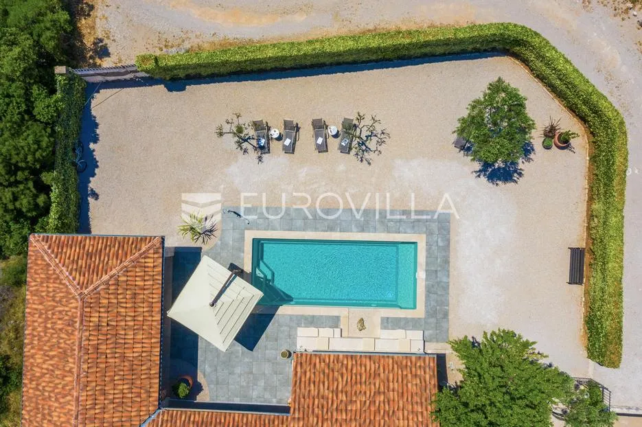 šibenik, martinska, prekrasna kamena vila s bazenom, vrtom i igralištem - slika 6
