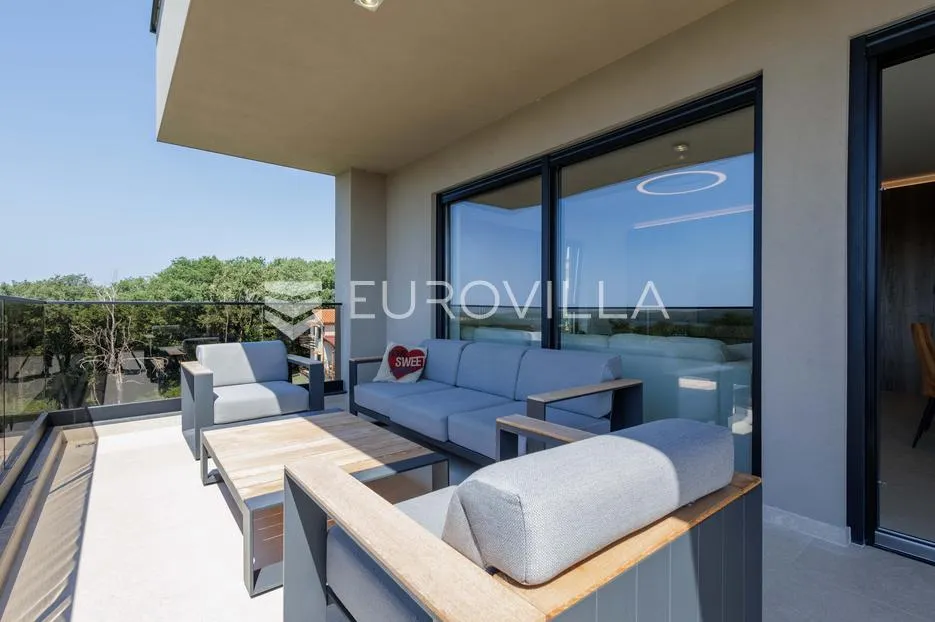 istra, medulin, eksluzivna vila s bazenom i panoramskim pogledom na more - slika 12