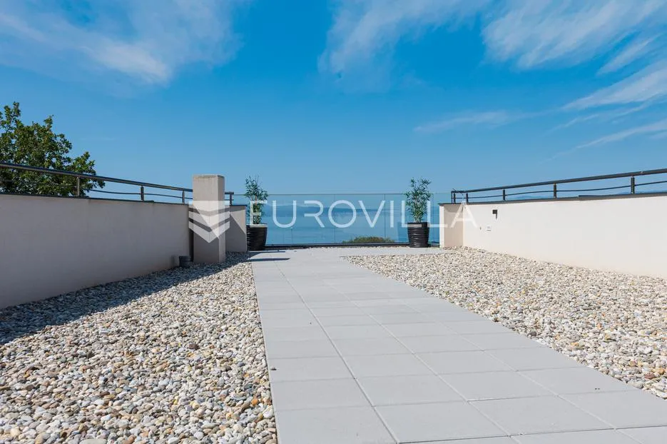 rijeka, kostrena, paveki villa s 2 stana, pomoćnim objektom i bazenom 279 m² - slika 48