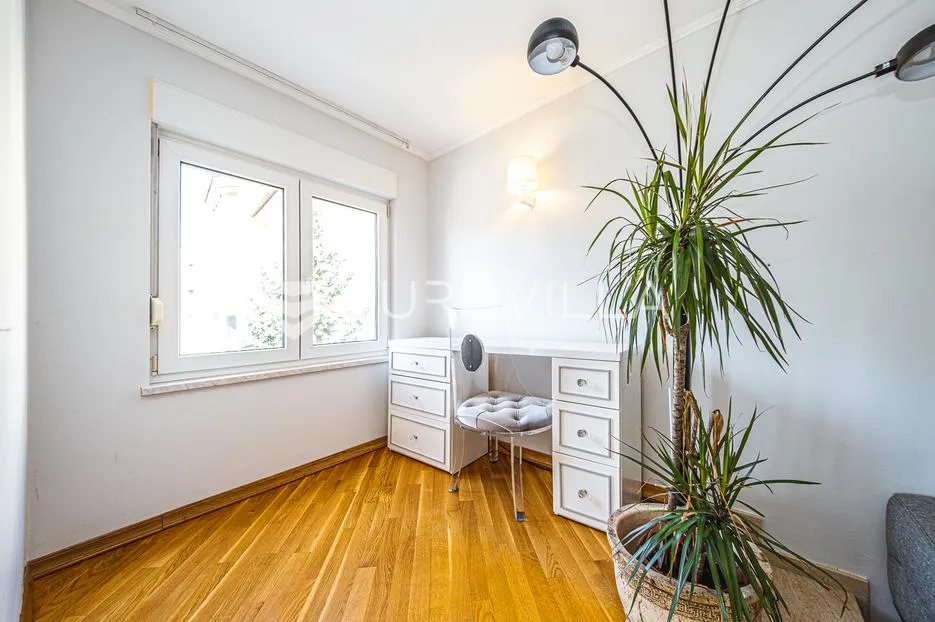 zagreb, mlinovi, prekrasan četverosoban stan, neto površine 95 m² - slika 15