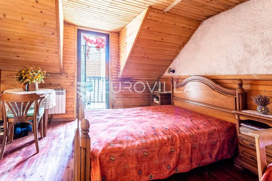 imotski, lovreć, jedinstvena kamena kuća - slika 29