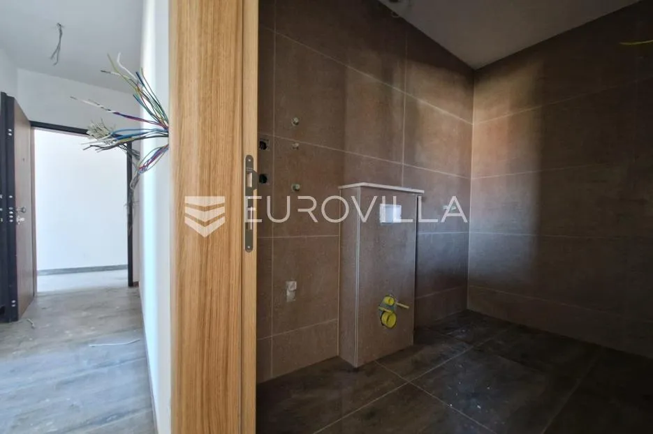 vir, trosoban apartman u blizini plaže, 1. kat - slika 14