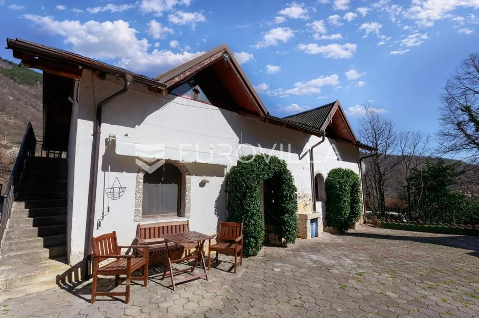 mošćenička draga, prostrana nekretnina sa 7 etažiranih jedinica, na parceli od 893 m² - slika 4