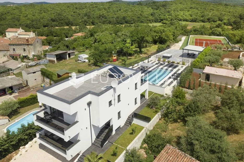istra, flengi, moderna vila sa impozantnom okućnicom i pogledom na more - slika 2