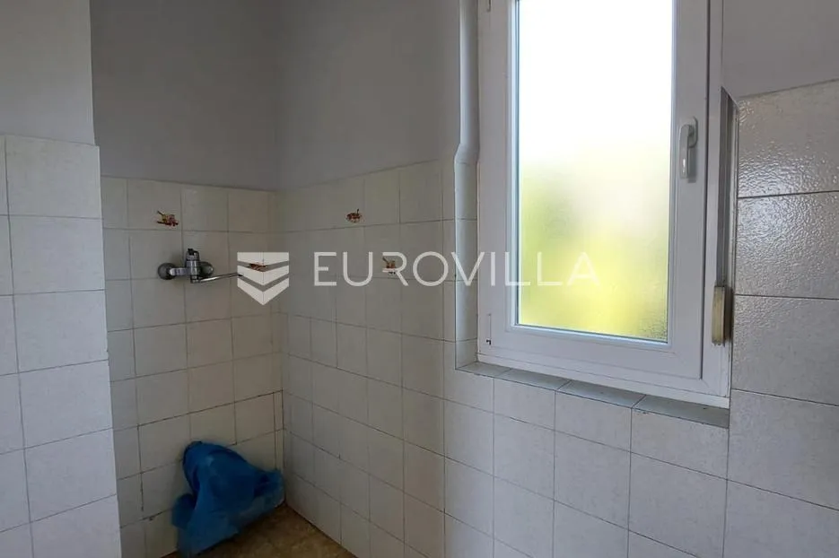 istra, pula, prostran stan na vidikovcu, 141,38 m², parkirno mjesto - slika 3