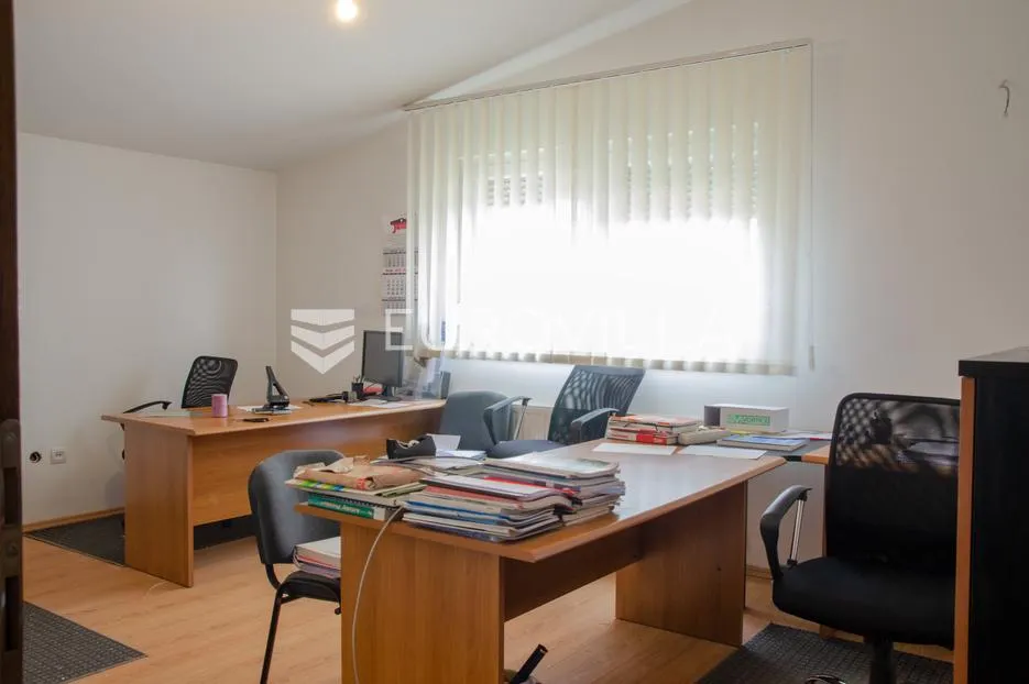 vinkovci, jošine, hala 364.60 m² s pomoćnom zgradom uredske namjene 104.80 m² - slika 10