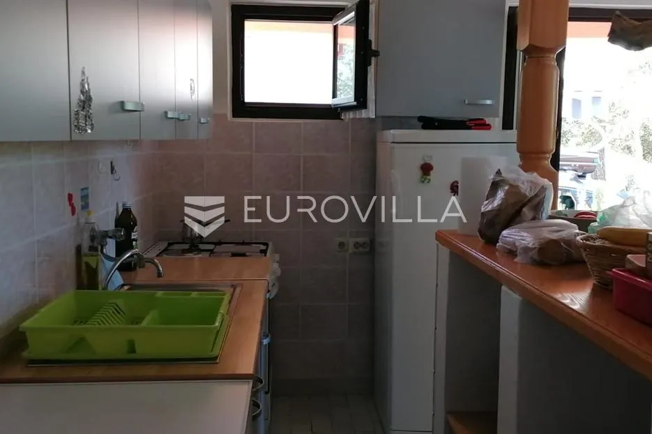ugljan, muline, dvojna kuća s dva odvojena stana - slika 7