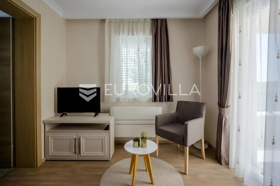 sukošan, debeljak, prekrasna villa s bazenom na mirnoj lokaciji - slika 5