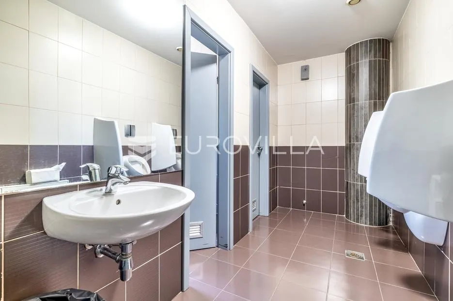 zagreb, branimirova, poslovni prostor za zakup 1140 m2 unutar poslovne zgrade novije gradnje - slika 8