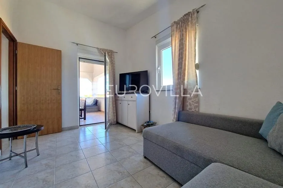 vir, 100m od mora, kuća s 4 apartmana i pogledom na more - slika 44