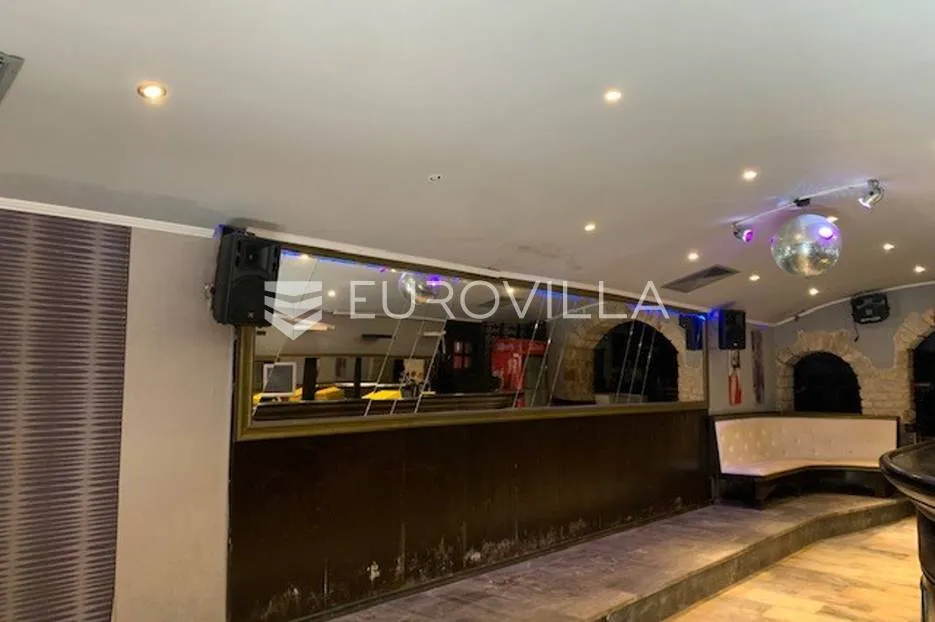 istra, poreč - poslovni prostor 115 m2 u starogradskoj jezgri - slika 4