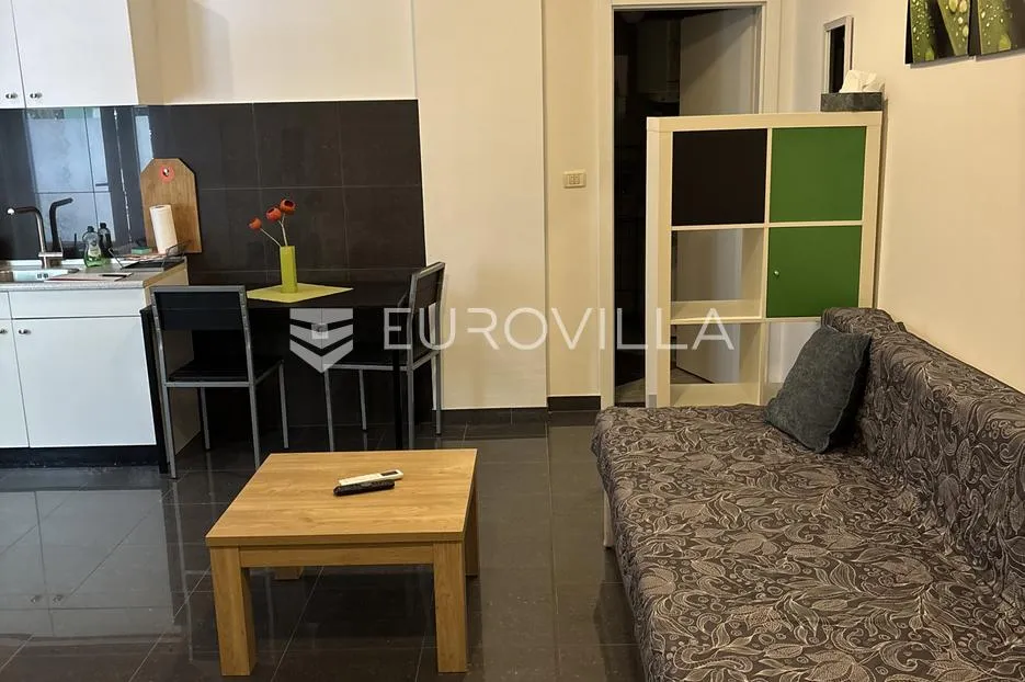 medulin, apartmanska kuća sa sedam stanova na mirnoj lokaciji - slika 23