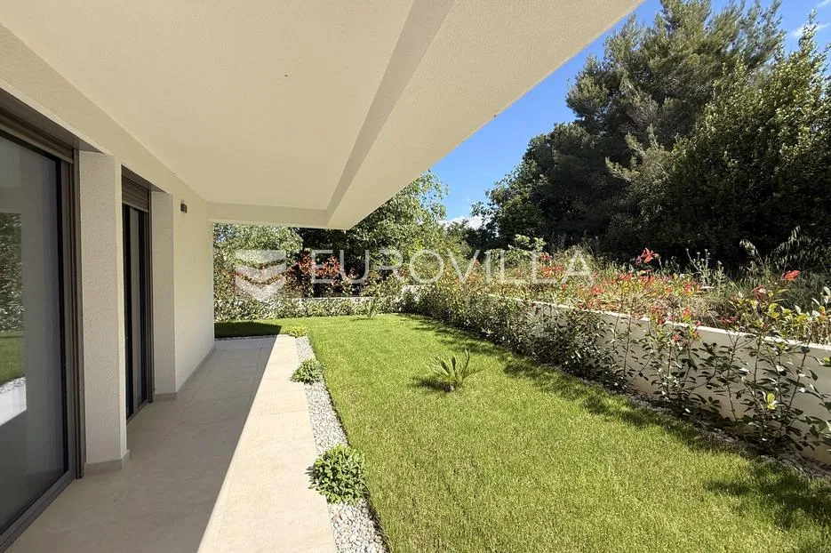 zadar, diklo, luksuzan trosoban stan 124,27 m² na super lokaciji s vrtom - slika 15