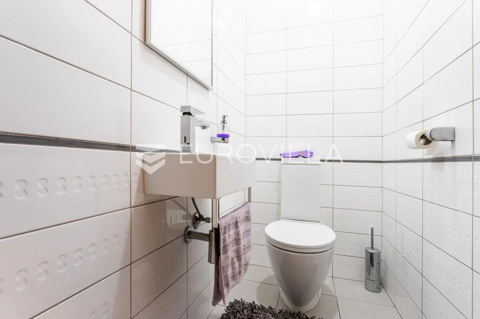 split, dubrovačka ulica - odličan stan s garažom (87 m2) - slika 10