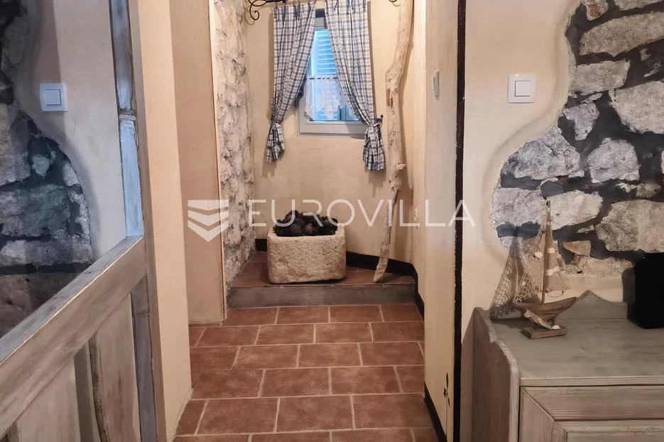 zadar, veli iž, renovirana kamena kuća u blizini mora - slika 13