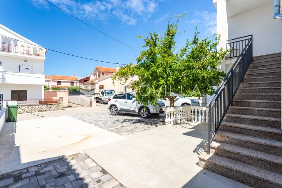 vodice, apartmanska kuća – idealna investicija za turizam! - slika 3