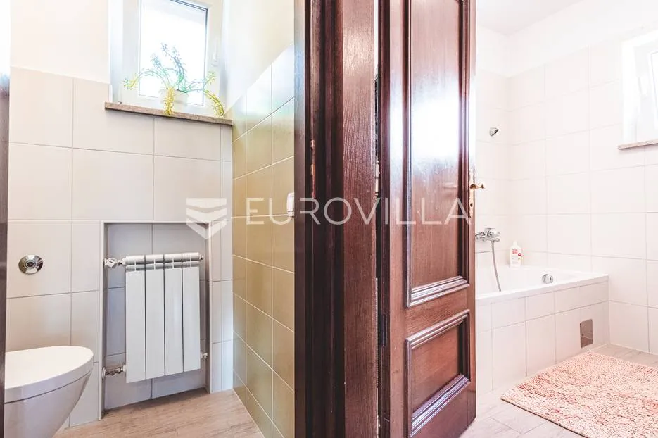 zagreb, gračani, velika obiteljska kuća s neto korisnom površinom od 381 m² - slika 17