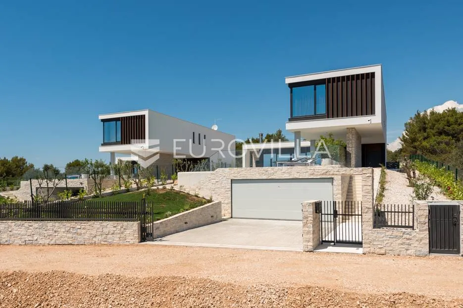 primošten luksuzna vila s bazenom - slika 26