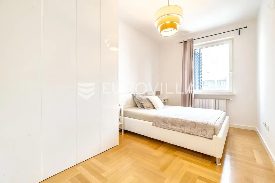 zagreb, vmd strojarska, prekrasan peterosoban stan s garažom nkp 140m2 - slika 8