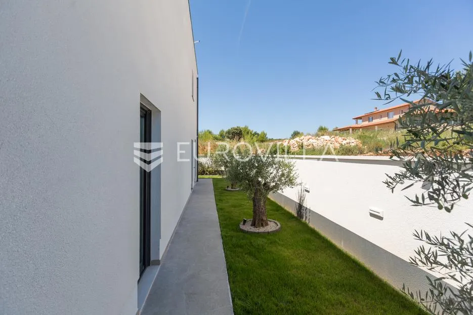 istra, medulin, moderna elegantna vila 200 m² blizu mora i plaža - slika 36