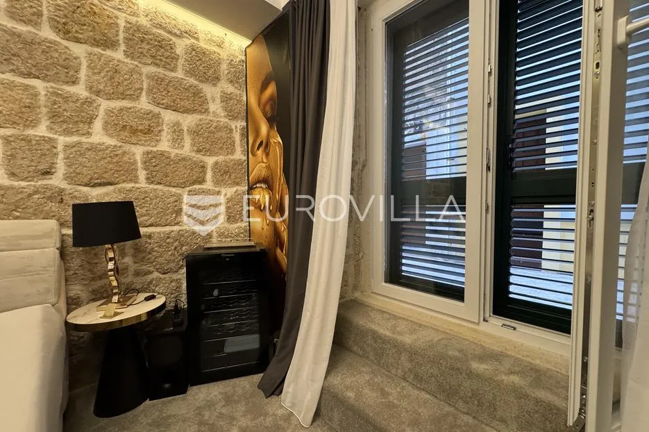 otok pag, pag, moderan apartman u staroj jezgri, 150m od mora - slika 19