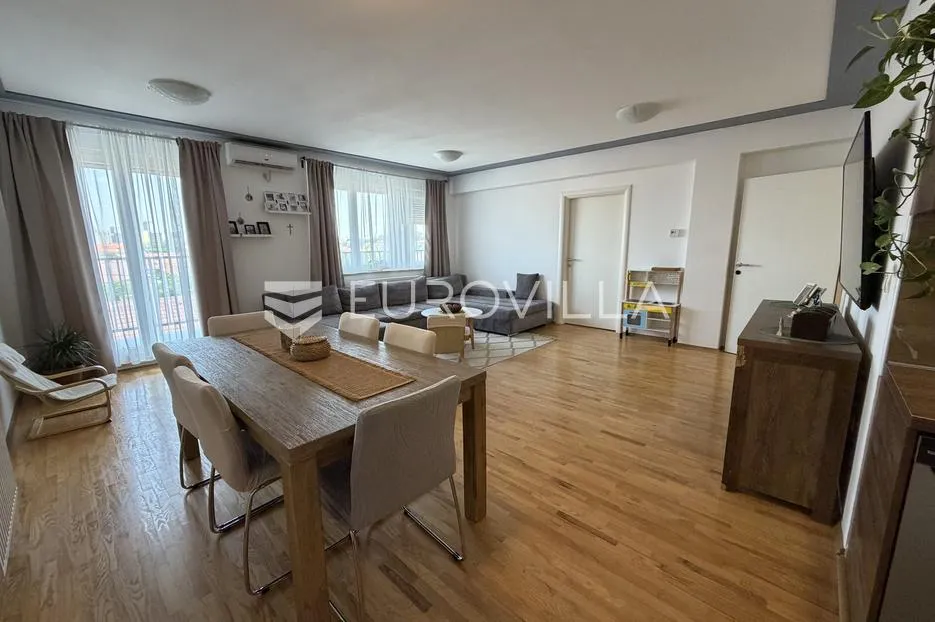 đakovo, centar, prostran trosoban stan od 112 m² u zgradi s liftom - slika 4