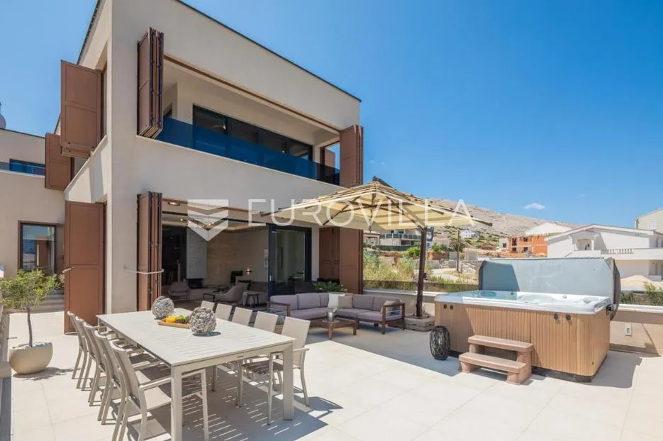 pag prekrasna villa sa pogledom na more 350 m² na 200 metara od mora - slika 8