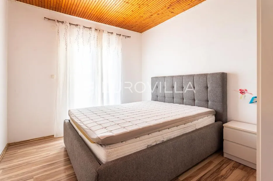 kaštel sućurac, kuća s tri stambene jedinice - slika 13