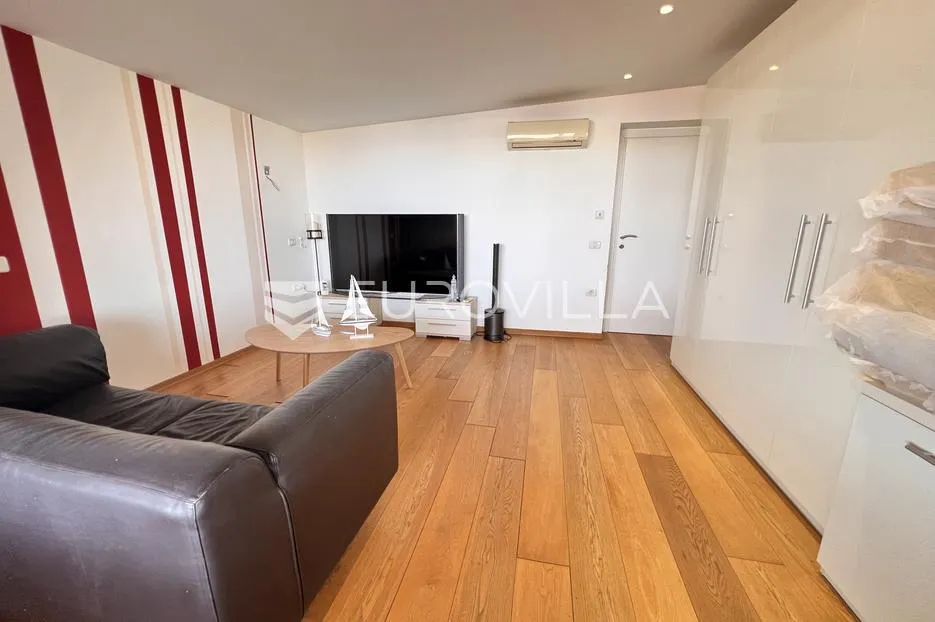 pula, pješčana uvala - prekrasni penthouse s otvorenim pogledom na more - 100m od mora - slika 8