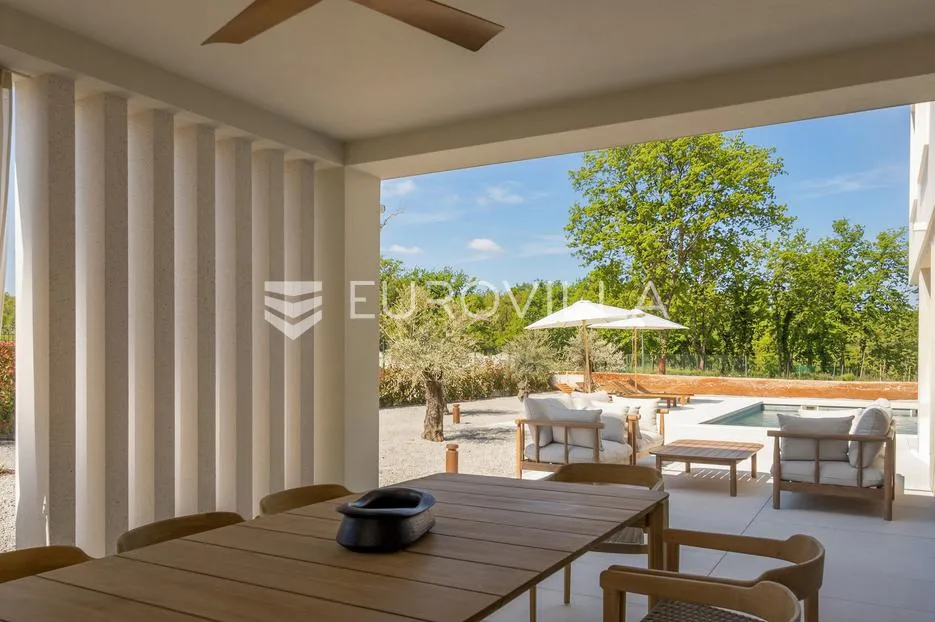 istra, labin, vrhunska moderna villa d, grijani bazen 48 m², 2365 m² uređene okućnice - slika 60
