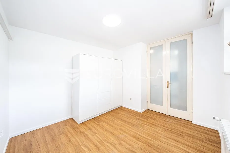 zagreb centar, vlaška, komforan trosoban stan 72 m² s garažnim parkirnim mjestom - slika 10