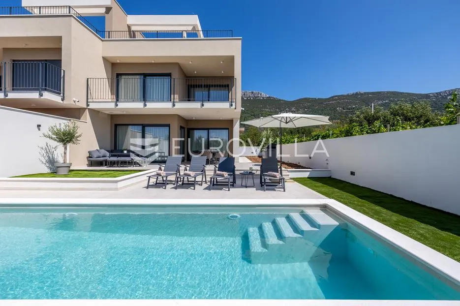 kaštel stari, moderna vila s lijepim pogledom - slika 2