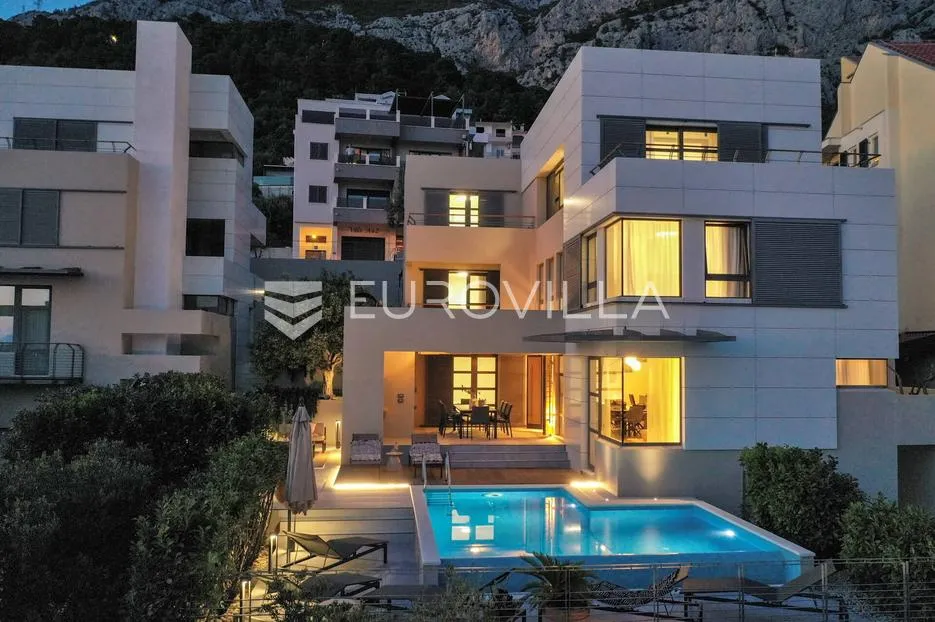 makarska, moderna vila s bazenom i lijepim pogledom - slika 2