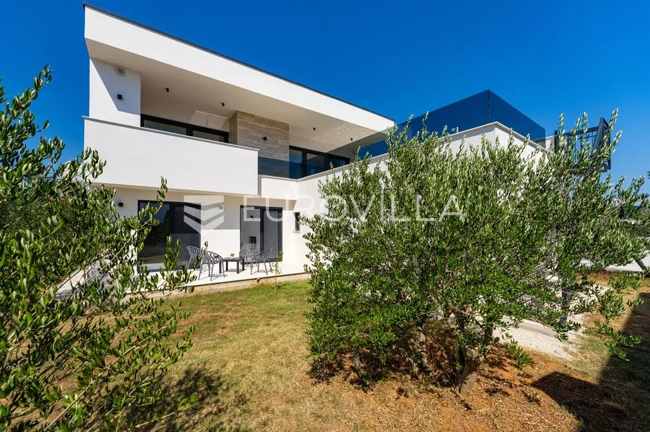 zadar, vrsi, predivna samostojeća novoizgrađena vila/kuća s bazenom - slika 46