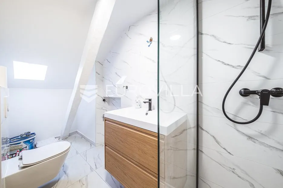 zagreb, centar, odličan trosoban stan 56 m² s panoramskim pogledom na grad - slika 7