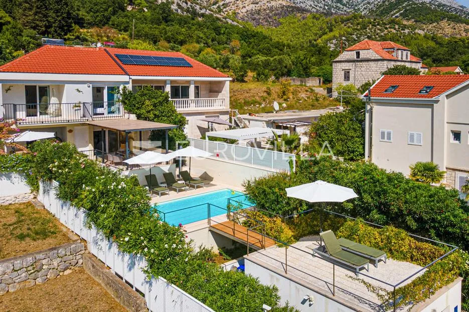 Pelješac, Viganj, kuća s bazenom i garažom uz more