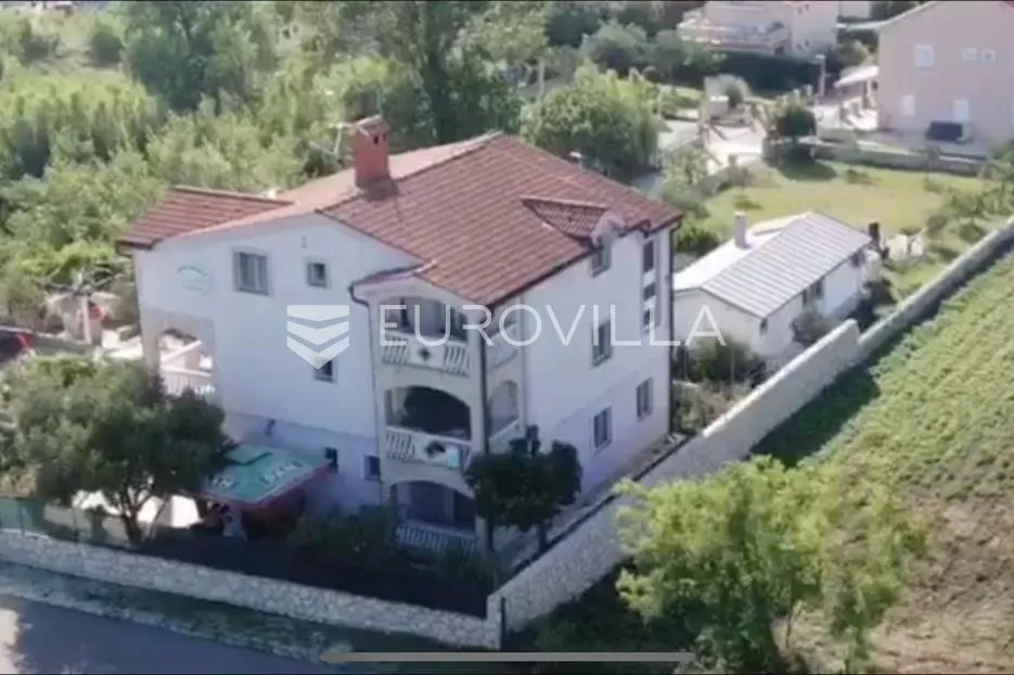 zadar, vrsi, lijepa kuća s apartmanima i vrtom - slika 2