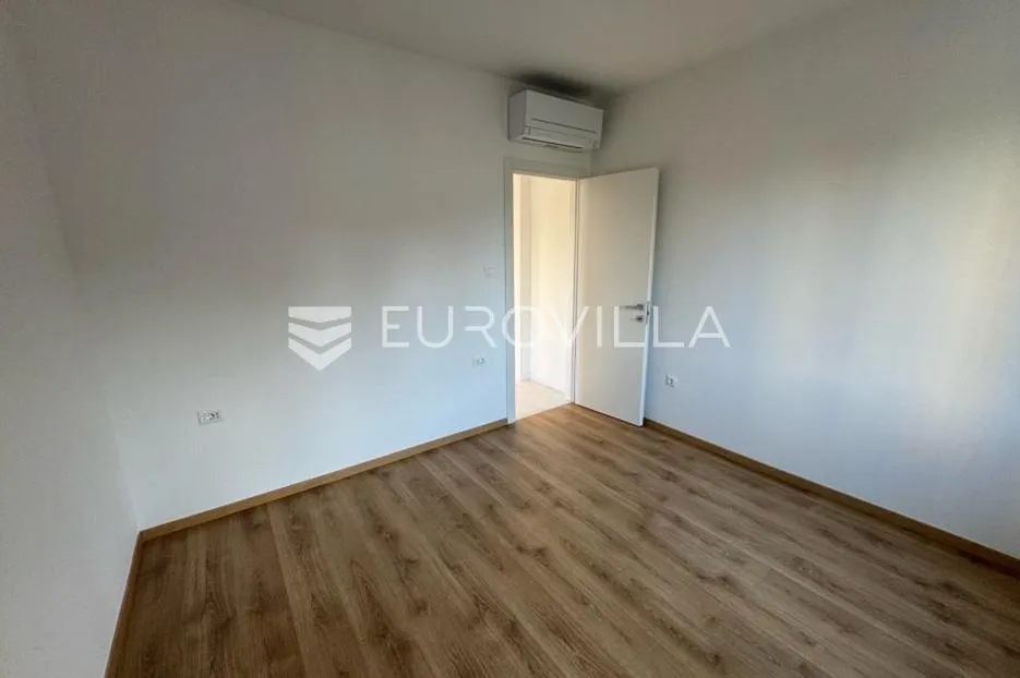 rijeka, vojak, adaptiran stan površine 97 m² s balkonom - slika 6