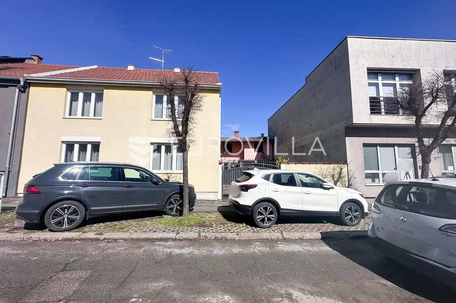 vinkovci, centar, 249.54 m² kuća na 3 etaže pomoćna zgrada te garaža - slika 23