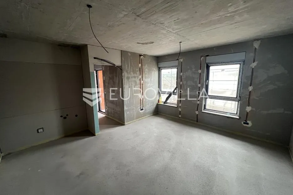 Hvar, Vrboska, jednosoban stan u novogradnji neto korisne površine 43 m²