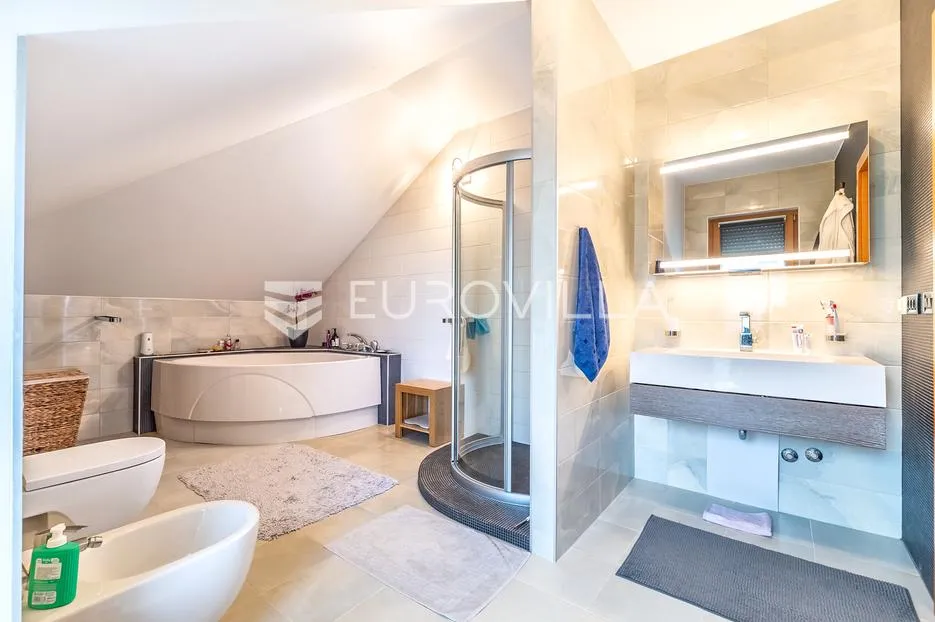samobor, giznik luksuzna vila novije gradnje 450 m² na parceli od 3350 m² - slika 10