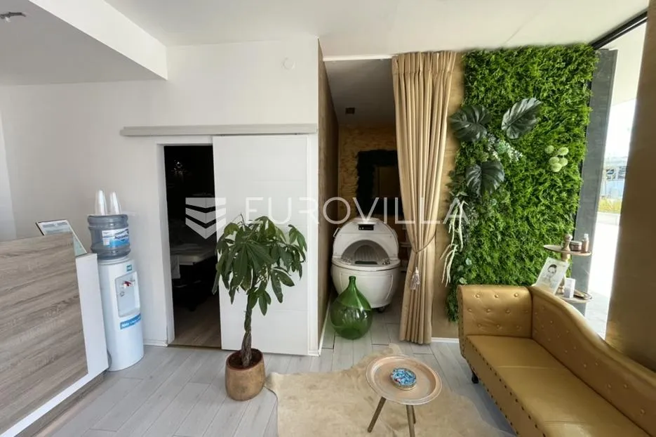 istra, rovinj, uhodani beauty studio u aci marini rovinj, prodaja poslovanja i inventara - slika 4