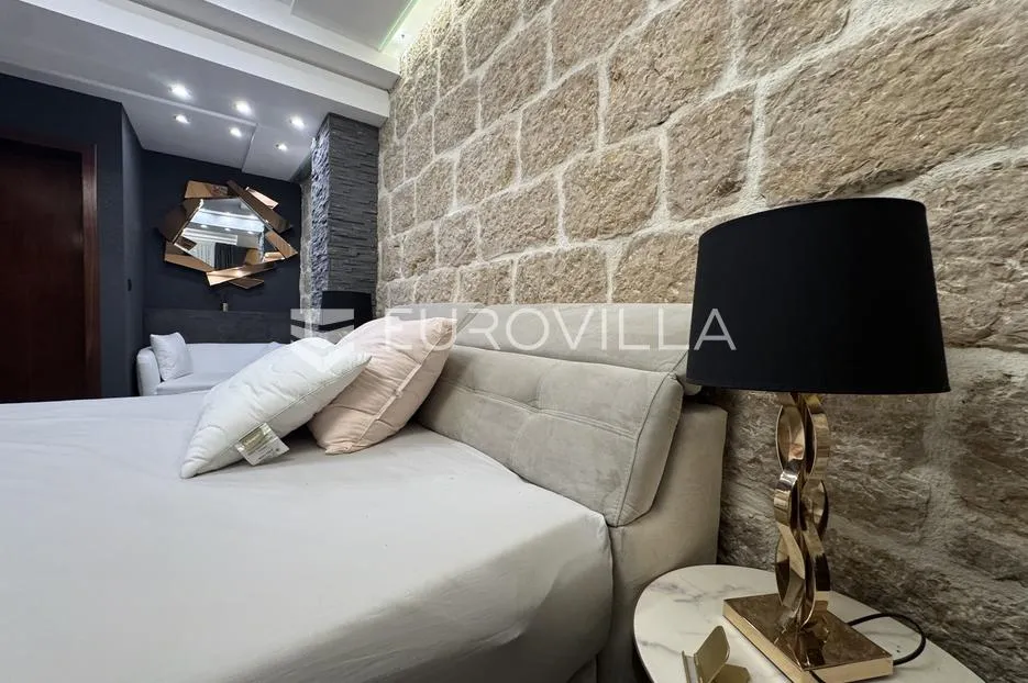otok pag, pag, moderan apartman u staroj jezgri, 150m od mora - slika 6