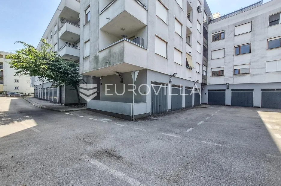 zagreb, donja kustošija, trosoban stan s loggiom, 80 m² - slika 10