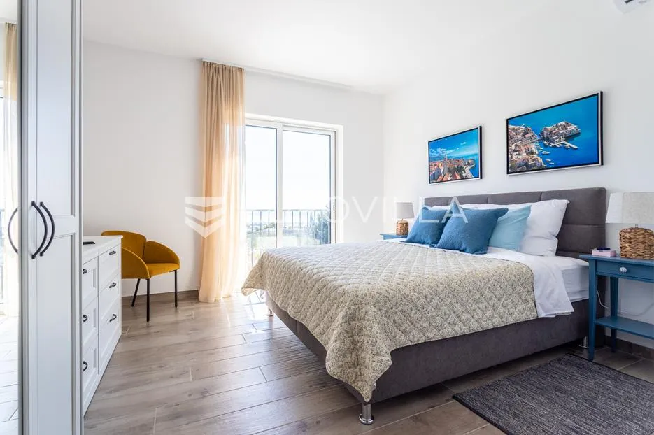 kaštela, novoizgrađena vila na mirnoj lokaciji - slika 21
