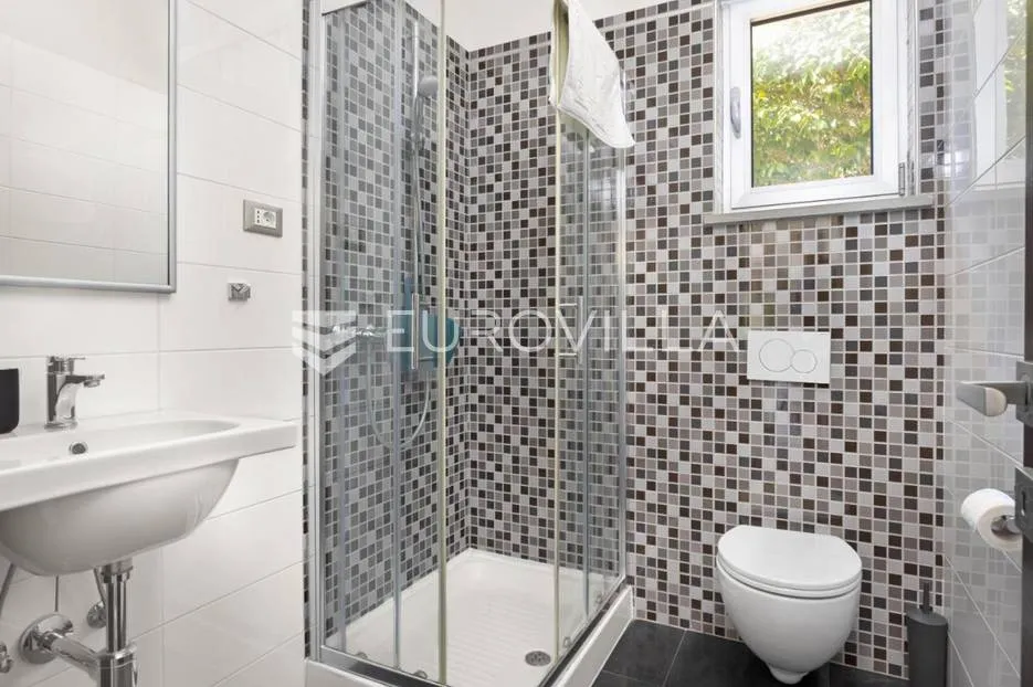 istra, banjole, prekrasna vila 277 m² na velikoj okućnici, 300 m od mora - slika 3