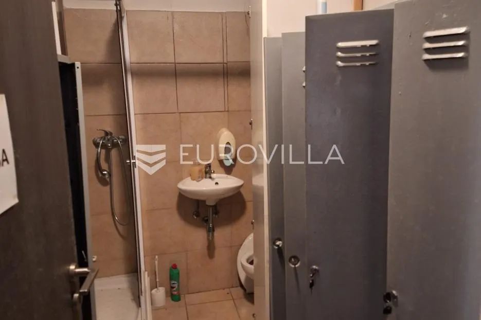 karlovac, banija, poslovni prostor 250 m², odlična lokacija - slika 6