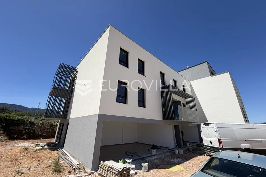 hvar, vrboska, trosoban stan u novogradnji neto korisne površine 113.75 m² - slika 6