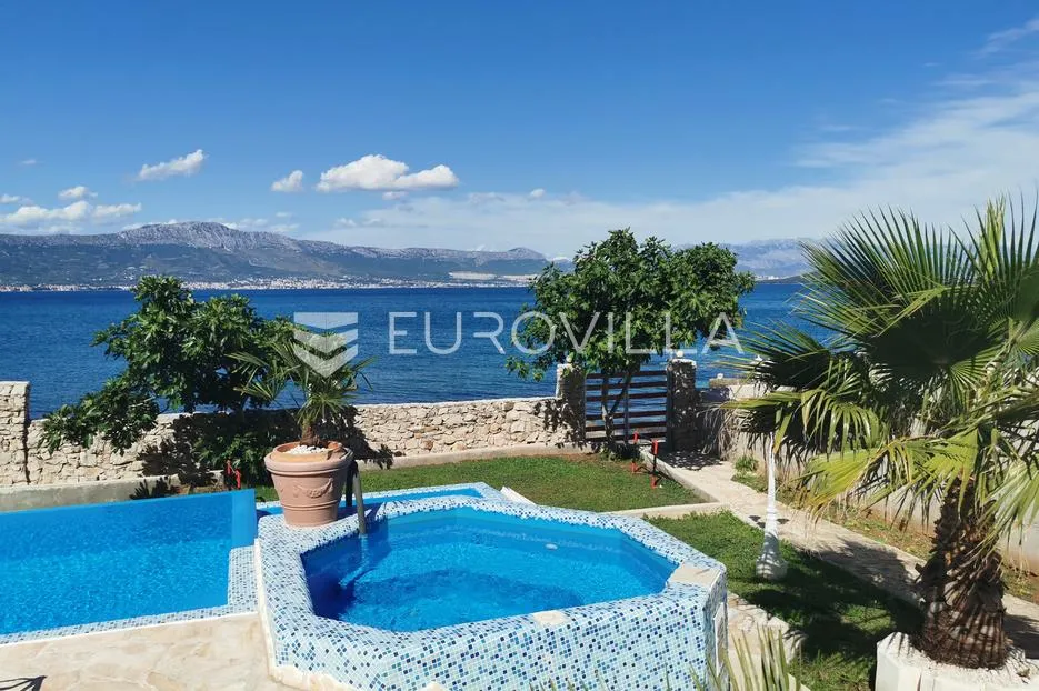 otok čiovo, slatine - kuća s bazenom na plaži - slika 18